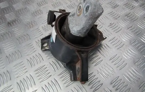 KIA Ceed Engine mount bracket