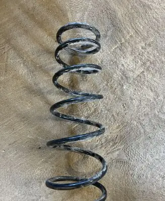 Toyota Avensis T220 Rear coil spring