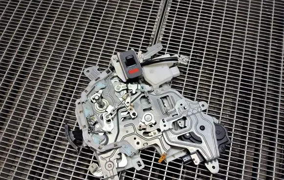 Honda Odyssey Sliding door latching motor 