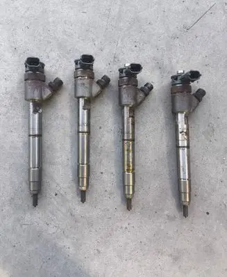 Hyundai Tucson TL Fuel injector 0445110582