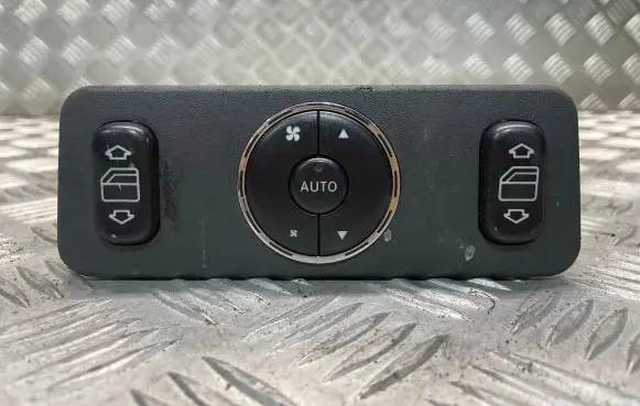 Mercedes-Benz ML W163 Electric window control switch A1638200326