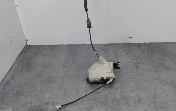 Citroen C3 Front door lock 732308