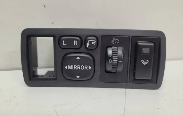 Toyota Avensis T250 Wing mirror switch 777669
