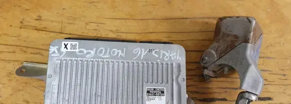 Toyota Yaris Engine control unit/module 896610DT20 MB2756002781
