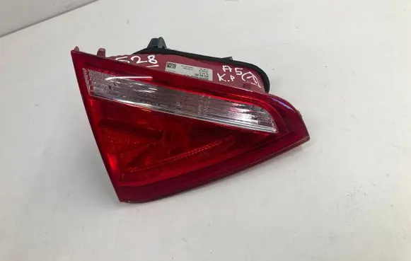 Audi A5 Sportback 8TA Tailgate rear/tail lights 8T0945093