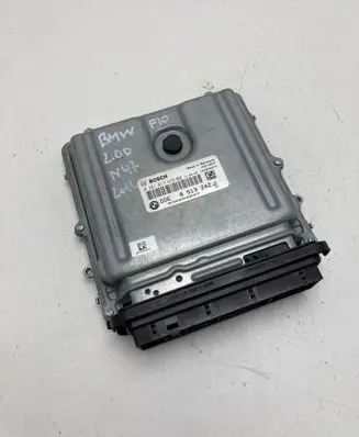 BMW 5 F10 F11 Engine control unit/module 8513242 030202647 0281017679