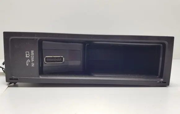 Volkswagen PASSAT B7 Head unit multimedia control 5N0035341F 5N0035342E