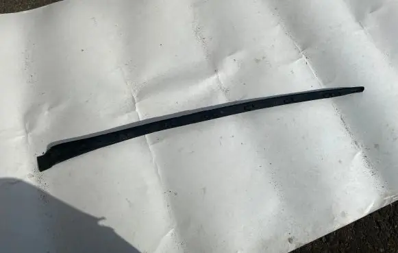 Seat Ibiza IV (6J,6P) Windshield trim 6J0854319A