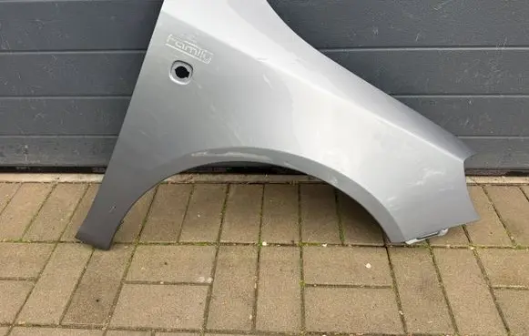 Skoda Fabia Mk2 (5J) Fender 5J0821162