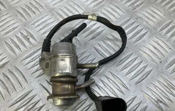 Audi A7 S7 4G AdBlue injector 4G0131113C 1J0973802