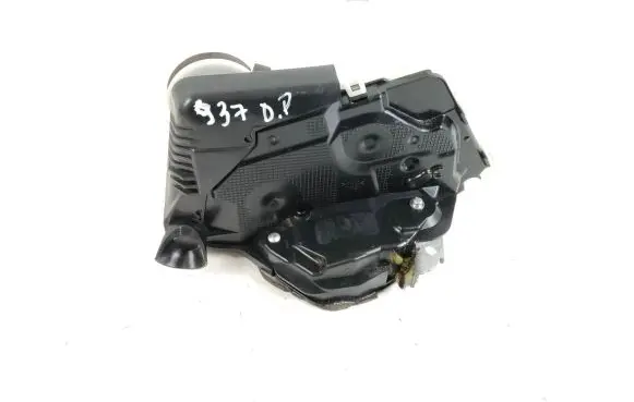 Honda CR-V Front door lock