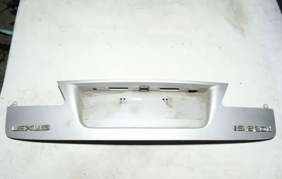 Lexus IS 220D-250-350 Tailgate trim 768015303040 7680153030
