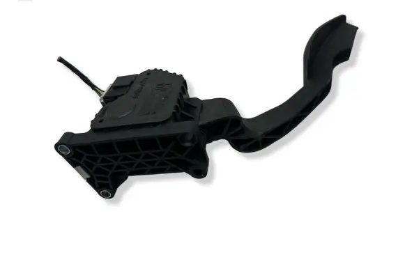 Opel Adam Accelerator throttle pedal 13305804