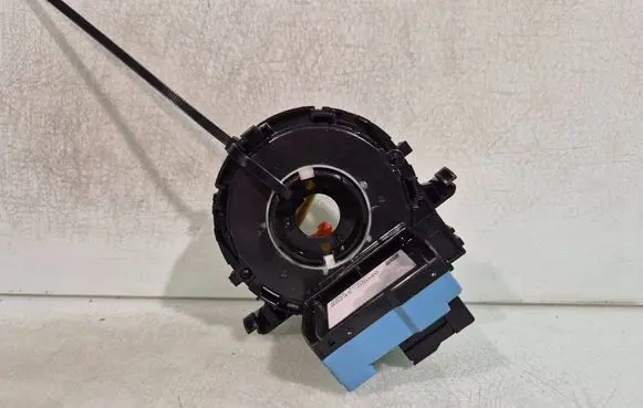 Toyota Avensis T270 Airbag slip ring squib (SRS ring) 8924505040 05060 39SUGS108