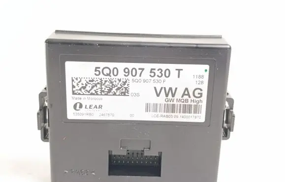 Volkswagen Golf VII Other control units/modules 5Q0907530T 5Q0907530F