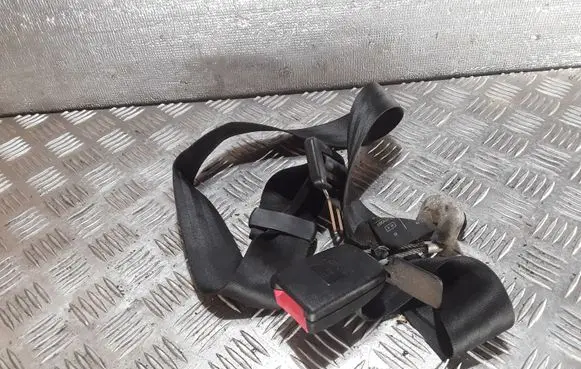 Middle seatbelt (rear)