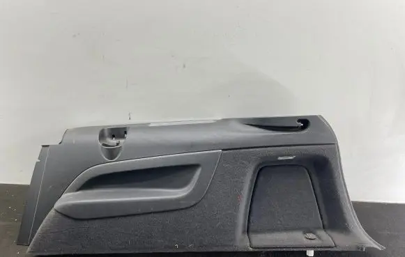 Audi Q7 4L Trunk/boot side trim panel 4L0863880F