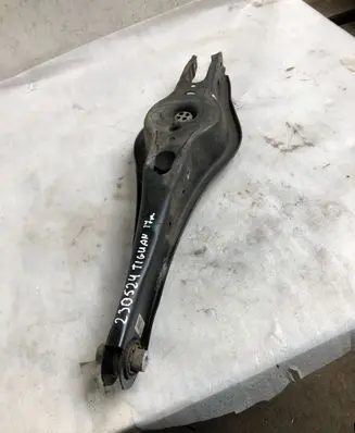 Volkswagen Tiguan Rear upper control arm/wishbone 3q0505311