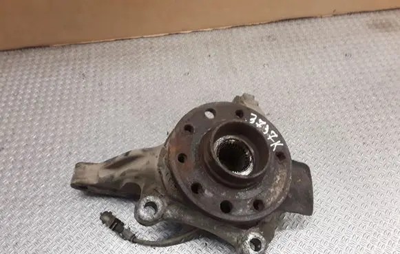 Opel Vectra C Front wheel hub spindle knuckle
