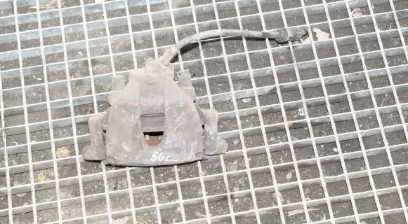 Ford Kuga I Front brake caliper