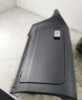 Volkswagen Golf V Glove box 1K1857290