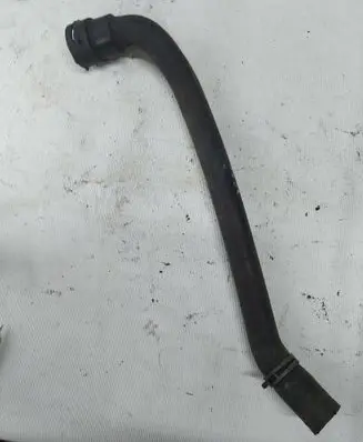 Coolant pipe/hose