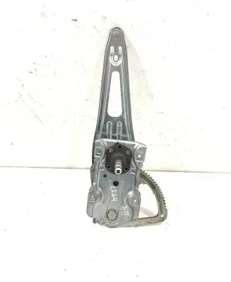 Rear door manual window regulator