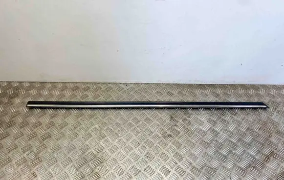 Mercedes-Benz SLC C107 Front door trim (molding) 1077200180 A1077200180