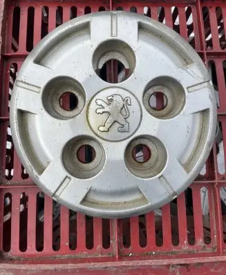 Peugeot Boxer Original wheel cap B632