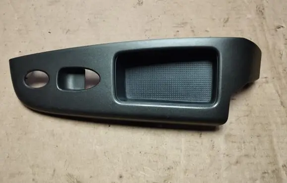 Honda Civic Front door window switch trim SNB6G0