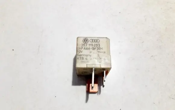 Volkswagen Golf IV Other relay 357911253