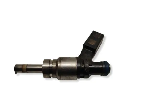 Audi A6 S6 C6 4F Fuel injector 06E036C
