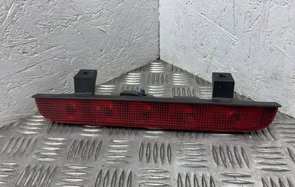 Suzuki Grand Vitara I Third/center stoplight 3581065D0