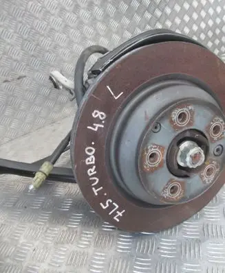 Porsche Cayenne (92A) Front wheel hub spindle knuckle