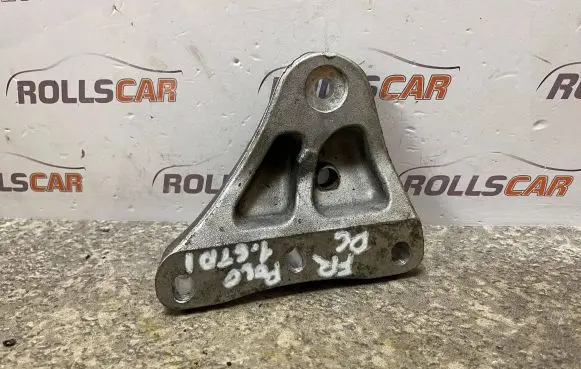 Volkswagen Polo V 6R Engine mounting bracket 6Q0199185AA