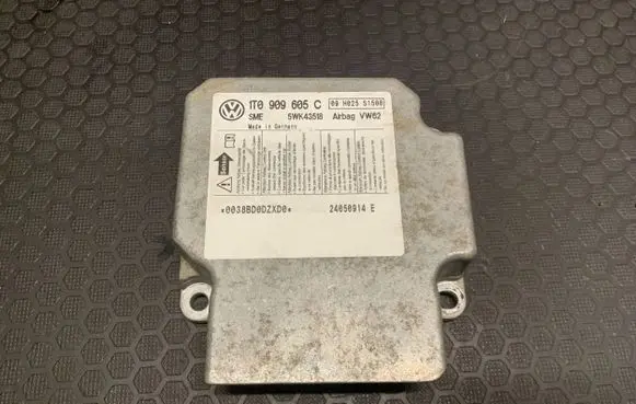 Volkswagen Touran I Airbag control unit/module 1T0909605C 5WK43518 24050914E