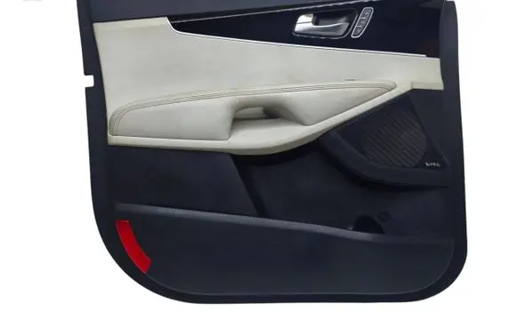 KIA Sorento Front door card panel trim 82311C5000
