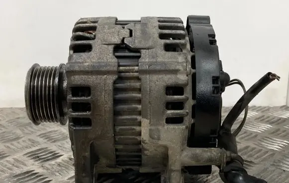 Volkswagen PASSAT B6 Generator/alternator