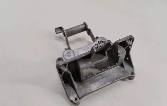 Volkswagen PASSAT B6 Steering rack mounting bracket 3C0419250B 27102F010 AIS19CU3