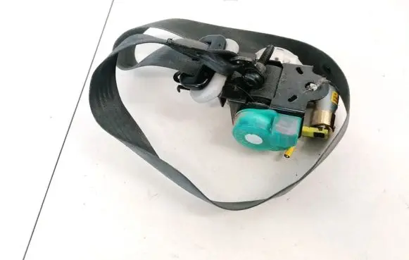 Mazda 2 Front seatbelt