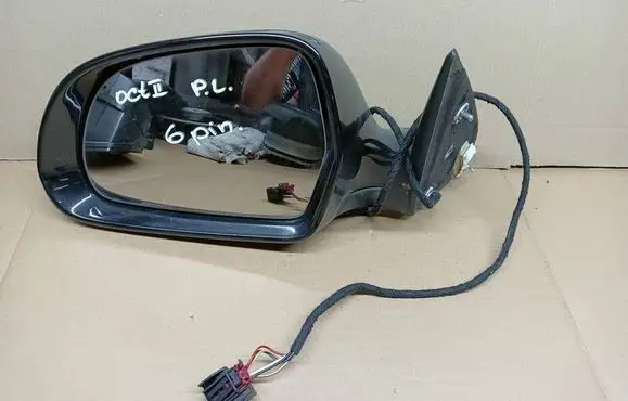 Skoda Octavia Mk2 (1Z) Front door electric wing mirror