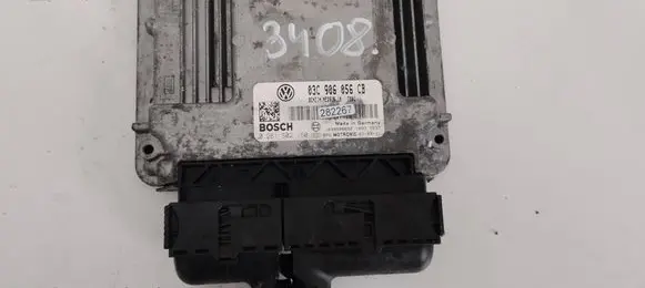 Volkswagen Golf V Engine control unit/module 03C906056CB 1039S08692 0261S02150