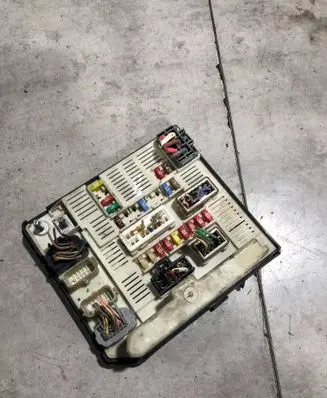 Renault Megane III Fuse module 8200481866