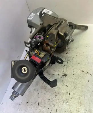 Renault Clio III Steering wheel axle 8200826807