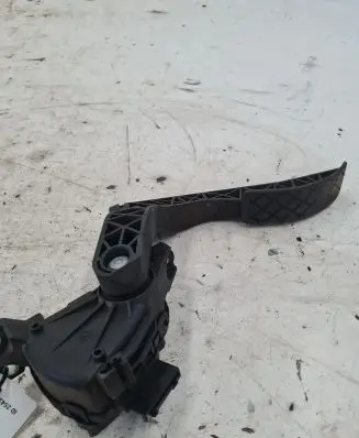 Audi A4 S4 B6 8E 8H Accelerator throttle pedal 8E1723523B
