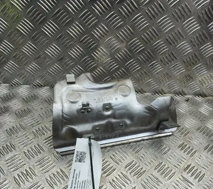 Mercedes-Benz CLA C118 X118 Heat shield in engine bay A2821507000