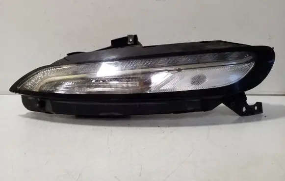 Jeep Cherokee Headlight/headlamp 68157105A0 F00HTC500921