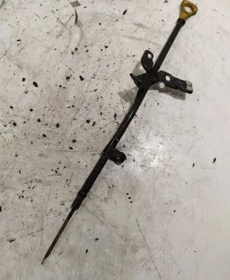 Hyundai i30 Oil level dip stick 