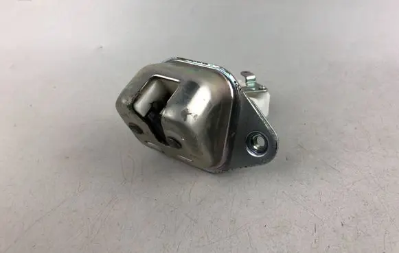 Subaru Forester SJ Tailgate/trunk/boot lock/catch/latch 