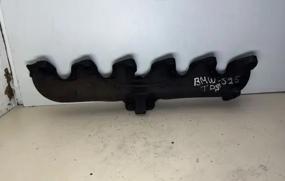 BMW 5 E34 Exhaust manifold 22433340 003027 2492